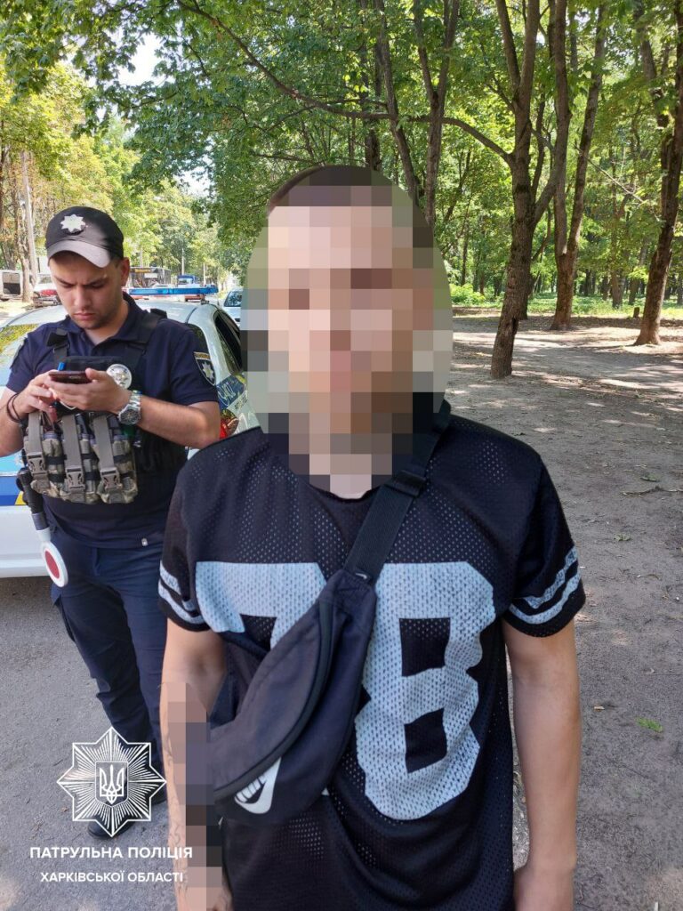Наркотики Харків: На ХТЗ затримали осіб, які причетні до зберігання чи збуту наркотиків