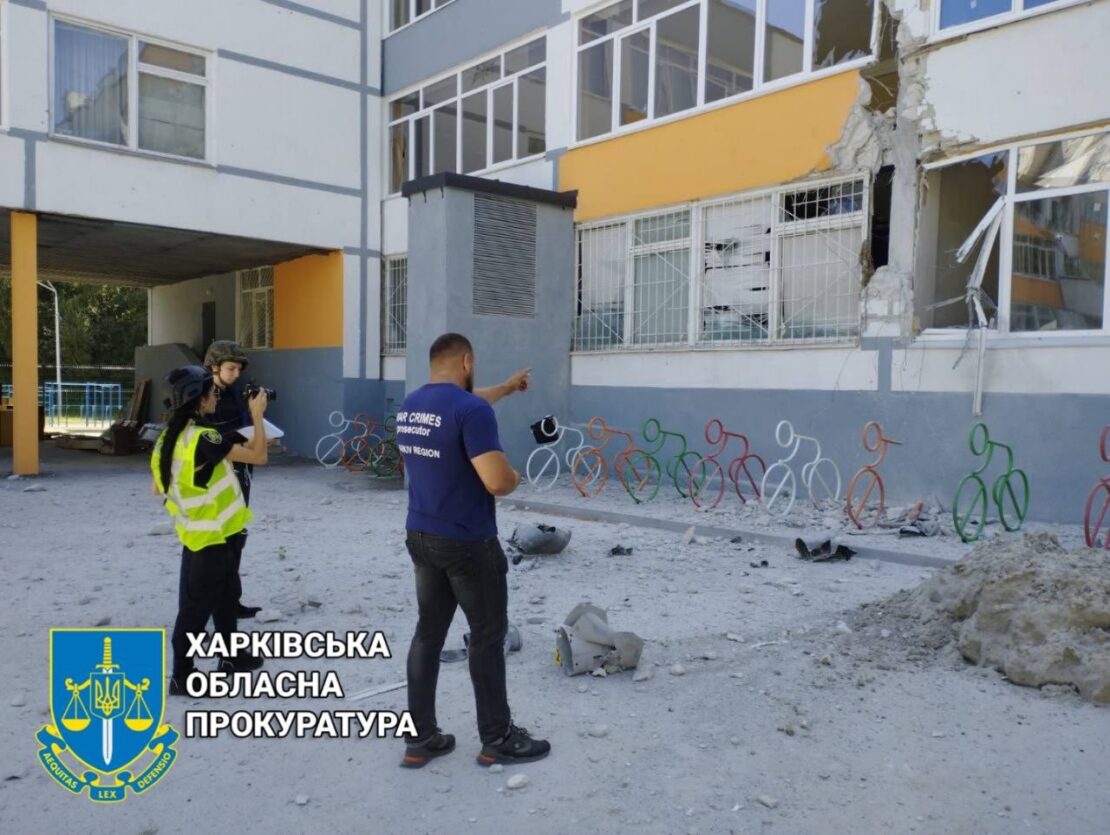 Обстріли Харкова 23 серпня: російська ракета влучила у школу