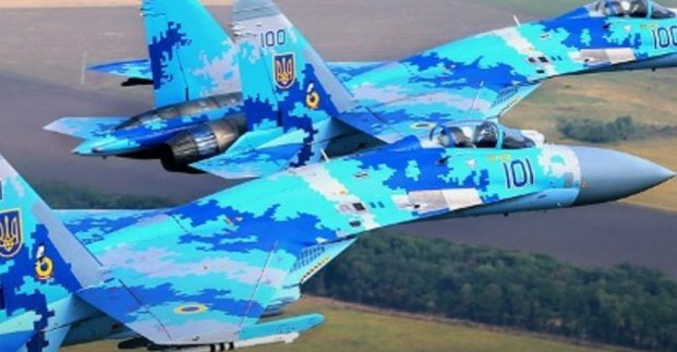 Військовослужбовці Повітряних Сил України приймають вітання