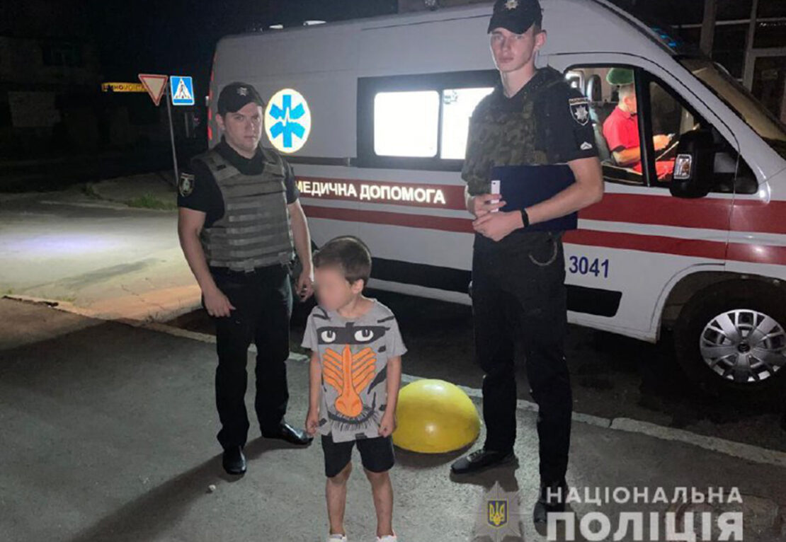 Новини Харкова: П'яна мати лежала на вулиці - дитину забрали у лікарню