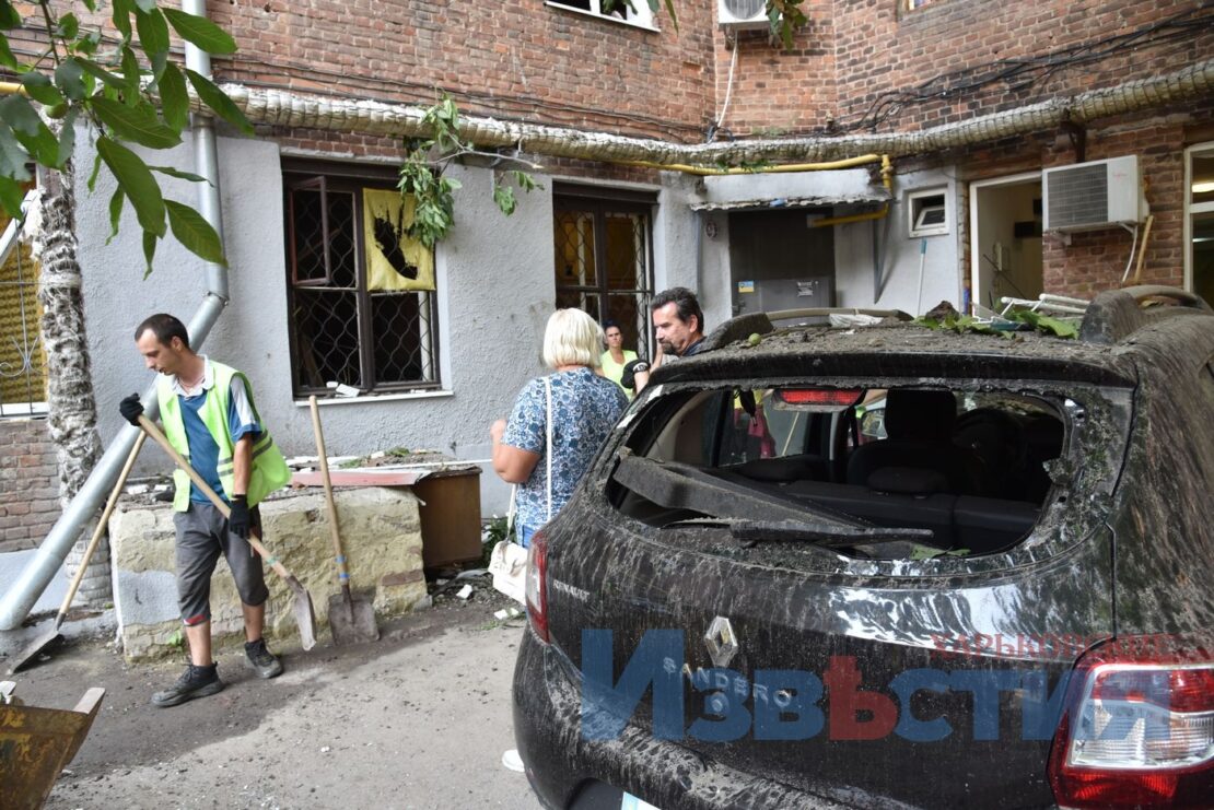 ФОТО Харків війна: Ракетний удар по житловому будинку в центрі міста
