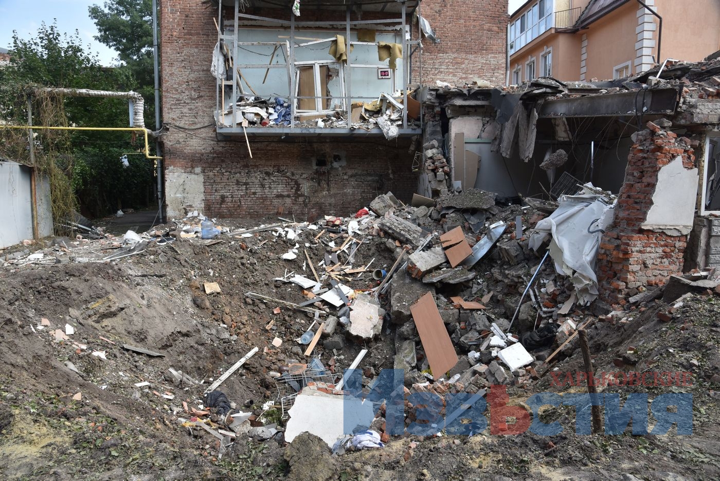 ФОТО Харків війна: Ракетний удар по будинку в центрі міста 11.08.22