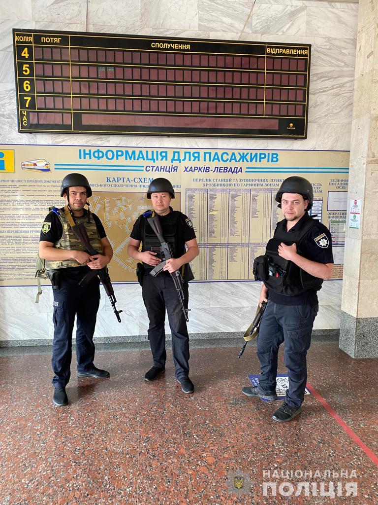 Новини Харкова: двох людей, які перебували у розшуку, виявили у метро