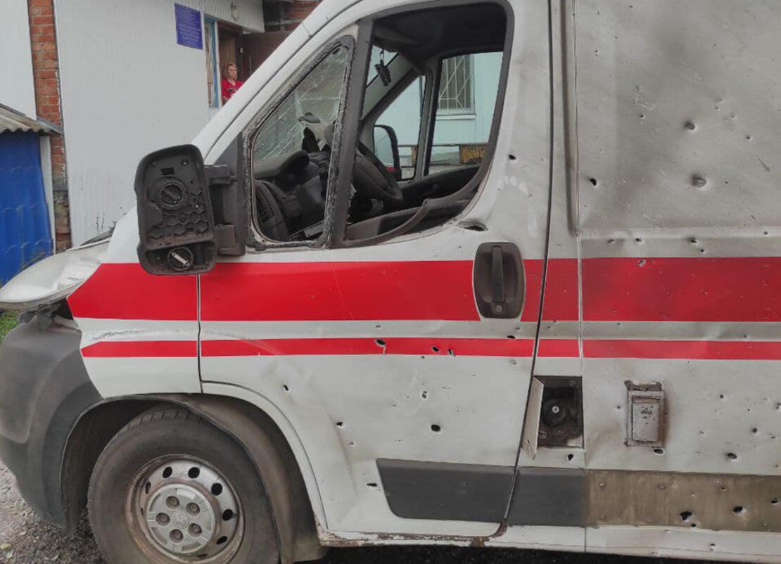 Новини Харківщини: Окупанти обстріляли авто швидкої допомоги в Чугуївській громаді