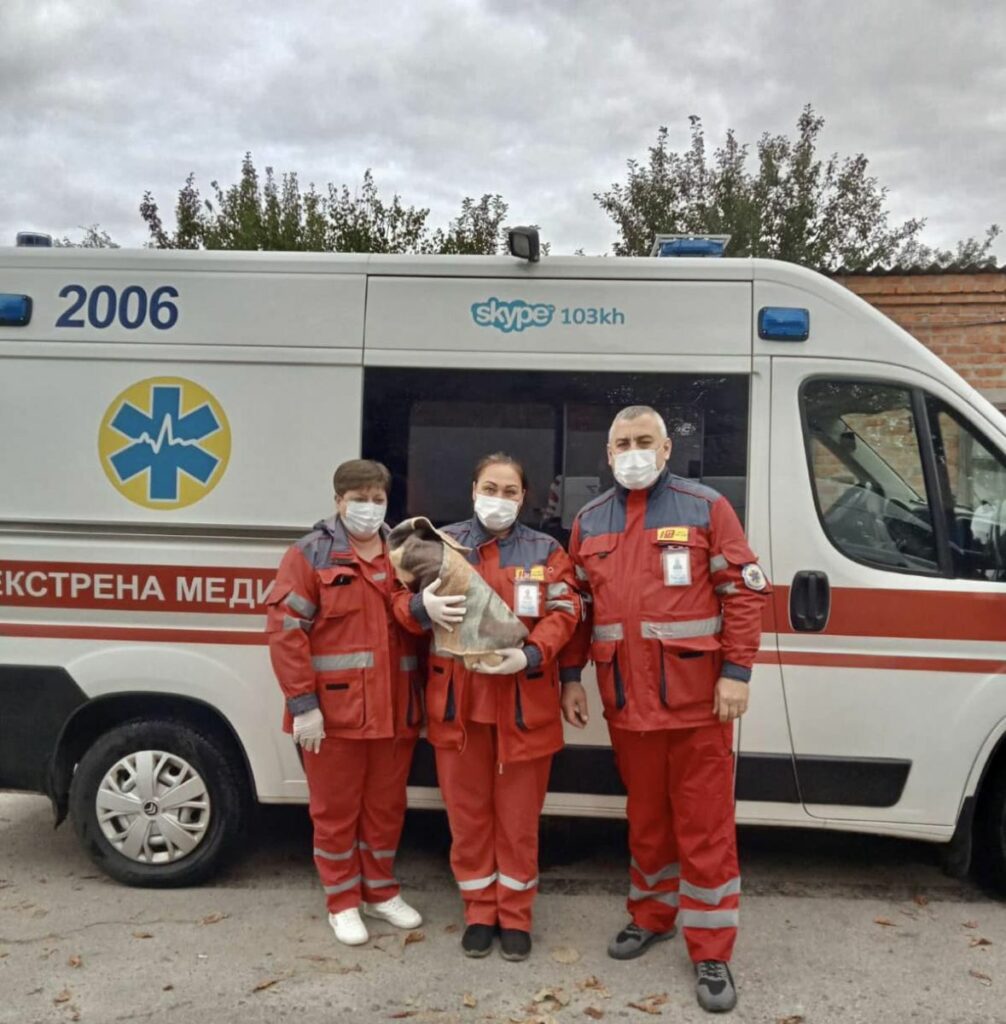 Новини Харкова: медики прийняли пологи в машині швидкої допомоги