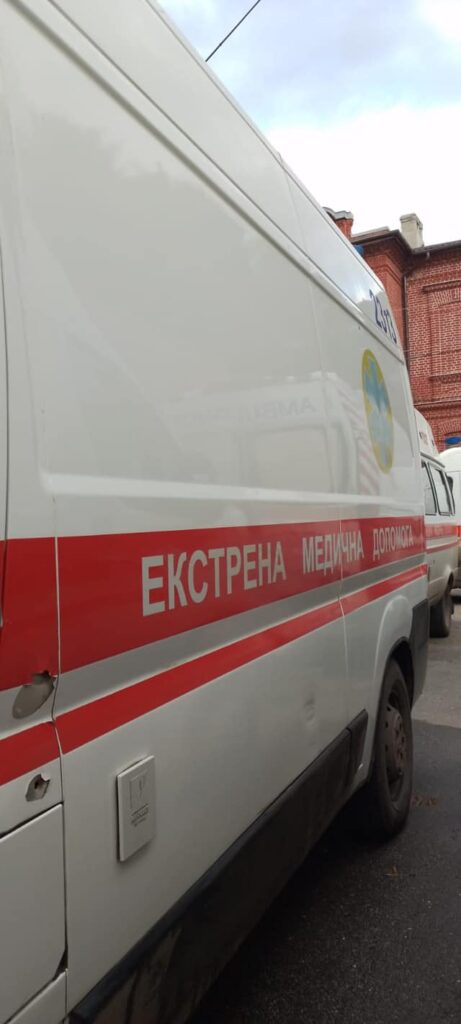 Новини Харківщини: Рашисти обстріляли пункт базування машин швидкої