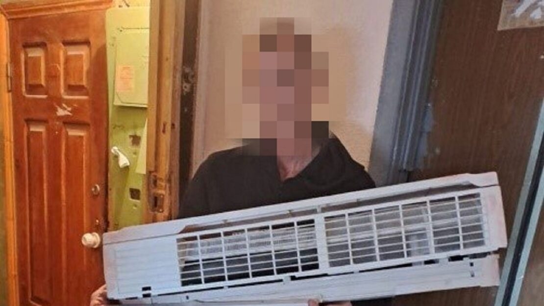 Новини Харкова: Затримано квартирного крадія - виламав двері