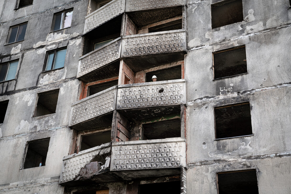ФОТО Харків війна: Реконструкція будинків після обстрілів в Індустріальному районі