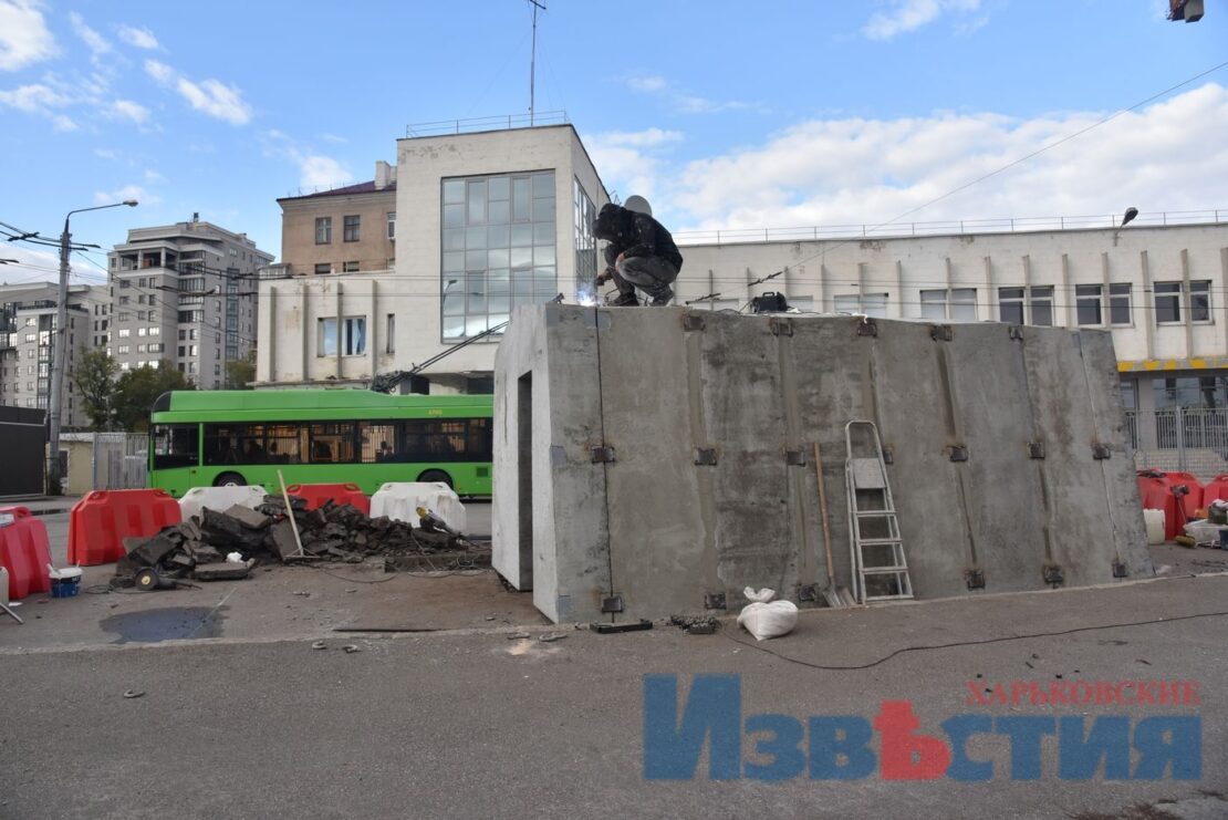Новини Харків: Зупинка-укриття на зупинці «Зірка» - фоторепортаж