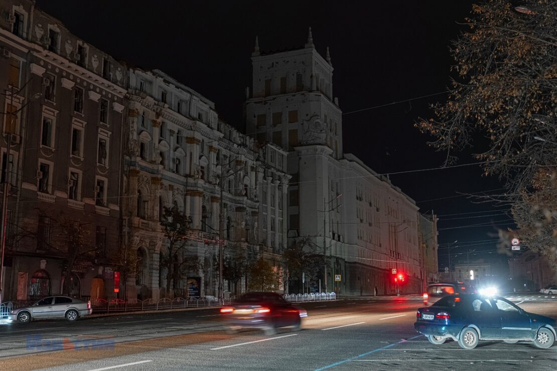 Новини Харкова: Як виглядає воєнний Харків в темну пору доби (фото)