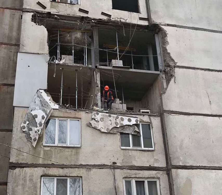 Новини Харкова: Відновлення будинків після обстрілів у Холодногірському та Немишлянському районах