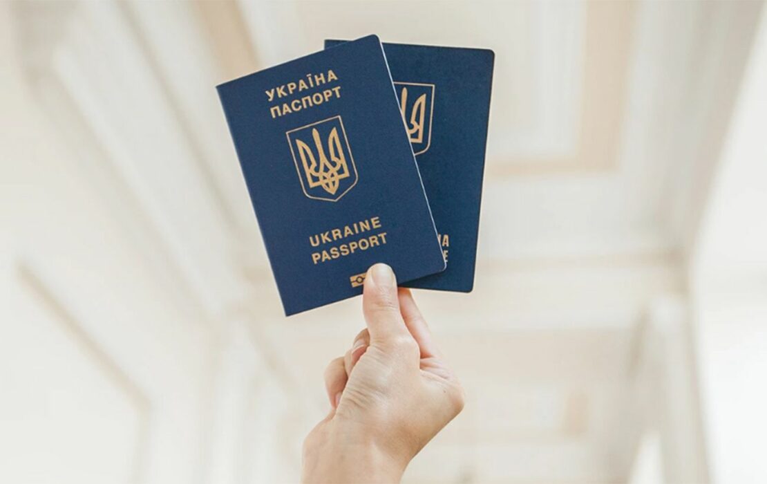 Новини України: українцям за кордоном спростять відновлення документів