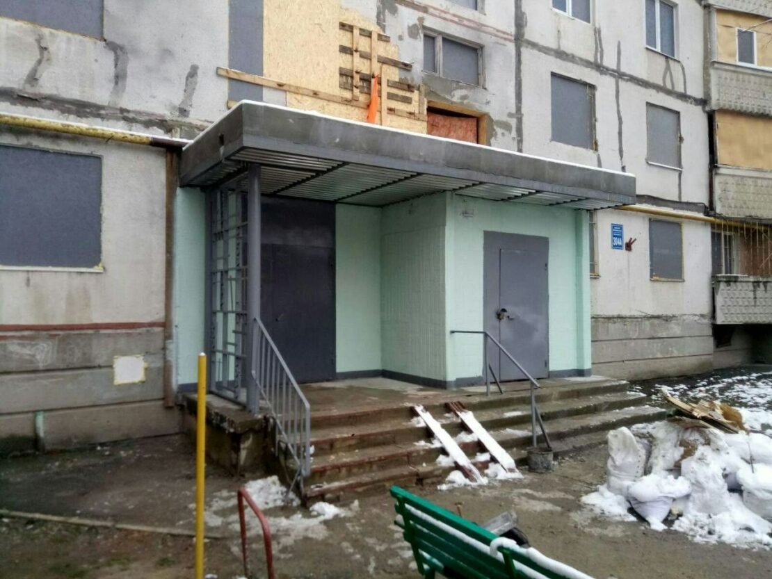 Новини Харкова: Ремонтні роботи у будинках, постраждалих від обстрілів