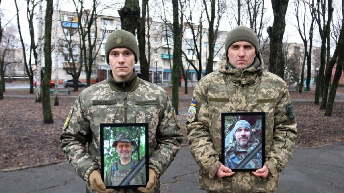 У Лозовій на Харківщині попрощалися із двома загиблими Героями
