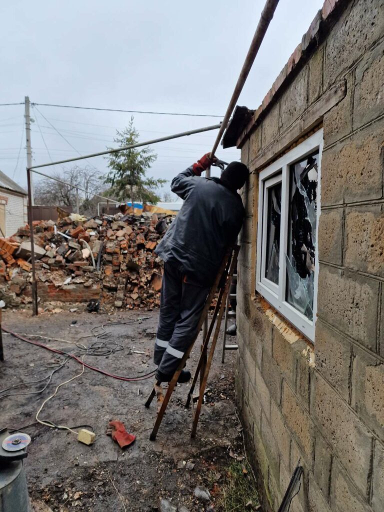Обстріли Харкова: У селищі П'ятихатки відновили роботу газопроводів 