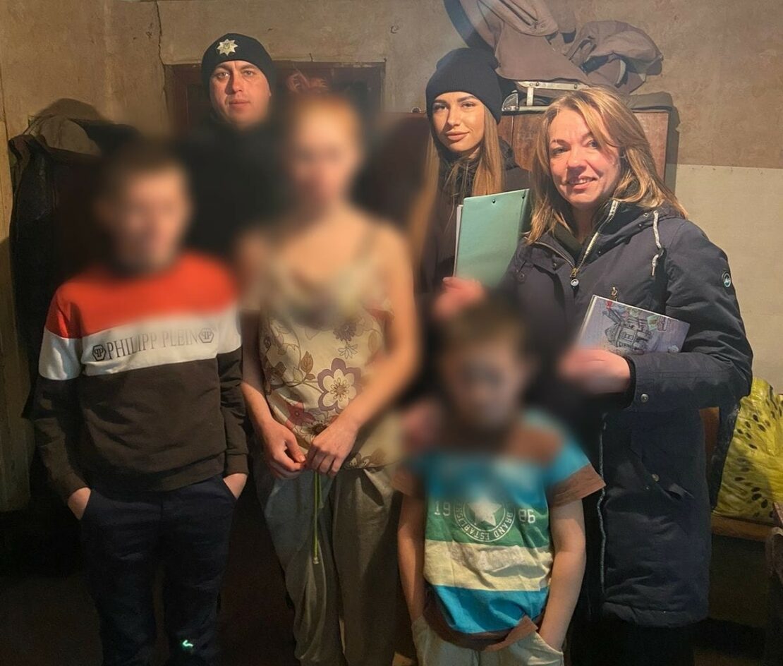 Новини Харкова: поліцейські відвідали сім'ї, яким потрібна допомога