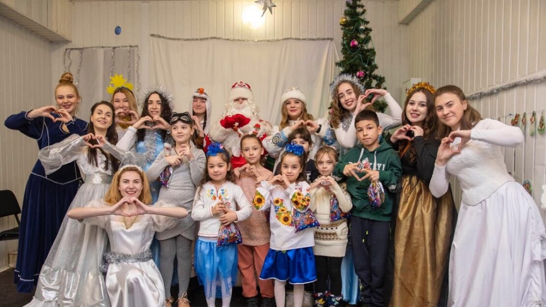 Новини Харкова: Свято для переселенців в Основ'янському районі 