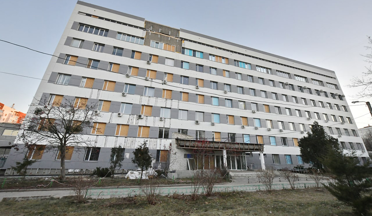У Харкові ремонтують пошкоджену обласну травматологічну лікарню
