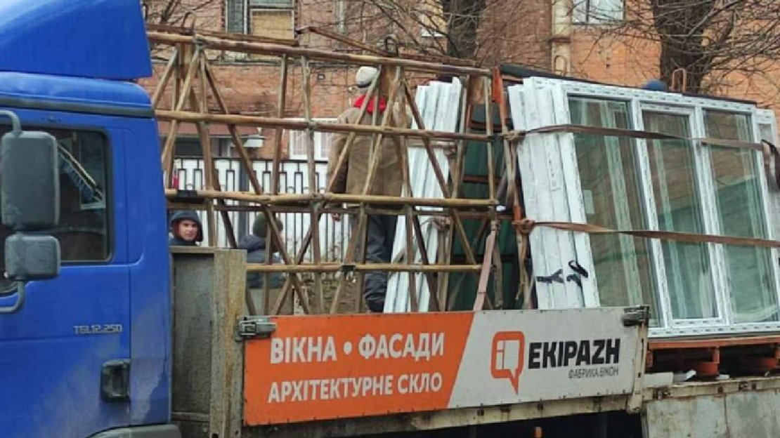 Новини Харкова: В Холодногірському районі відновлюють будинки після обстрілів 