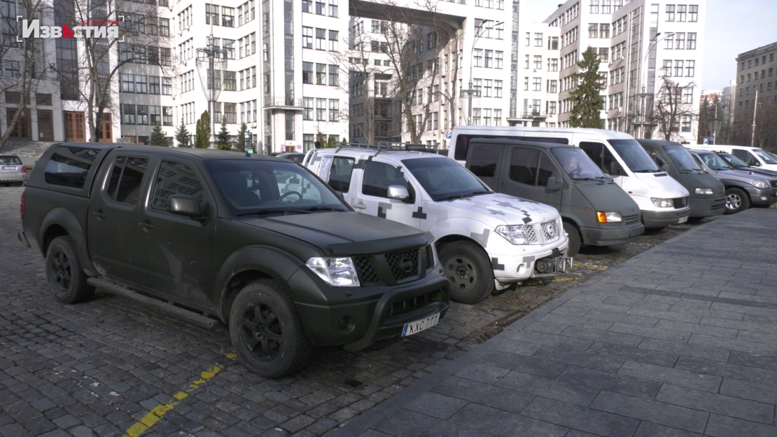 10 автомобілів передали для військових і ДСНС у Харкові