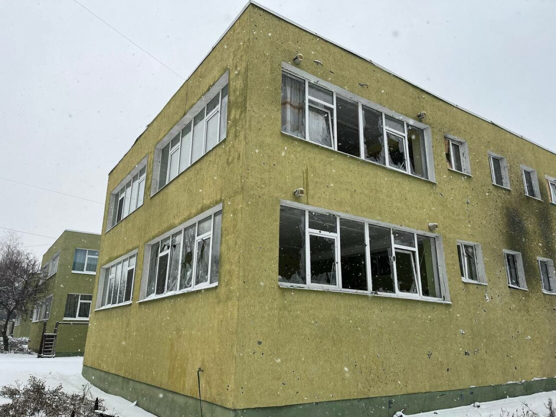 В Харківській області через обстріли сталася пожежа, є поранений 