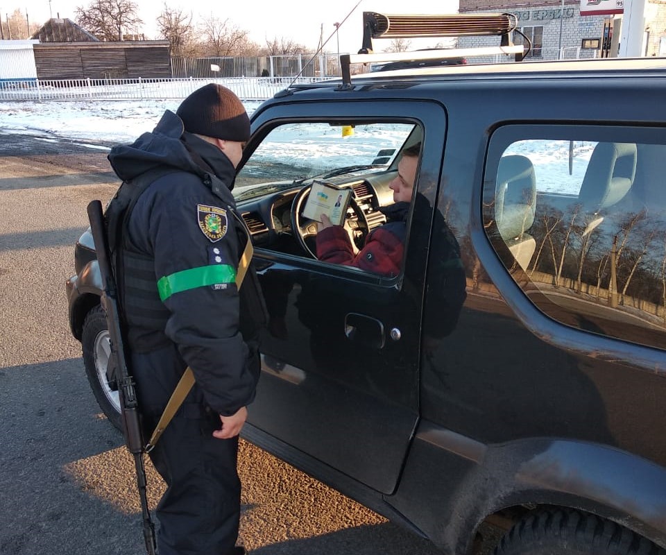 Новини Харкова: поліцейські за добу перевірили понад 2200 авто