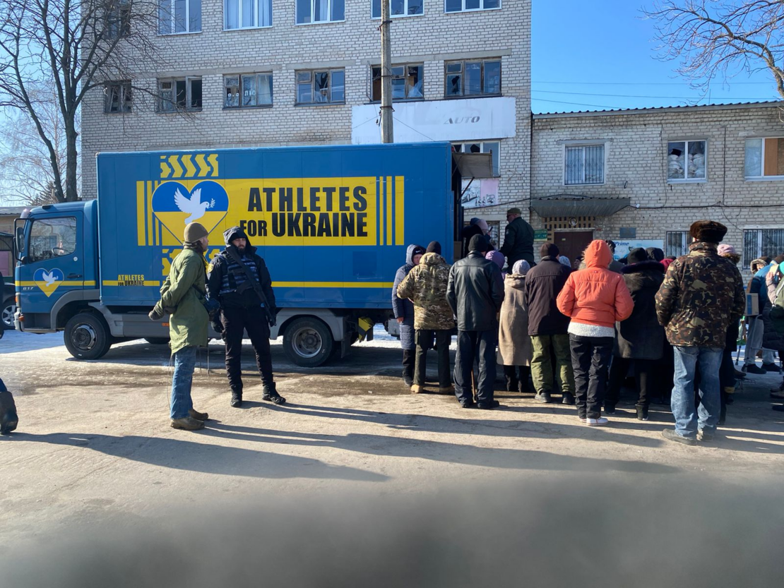 Новини Харкова: поліцейські доставили до Ізюма 6 тонн гуманітарного вантажу