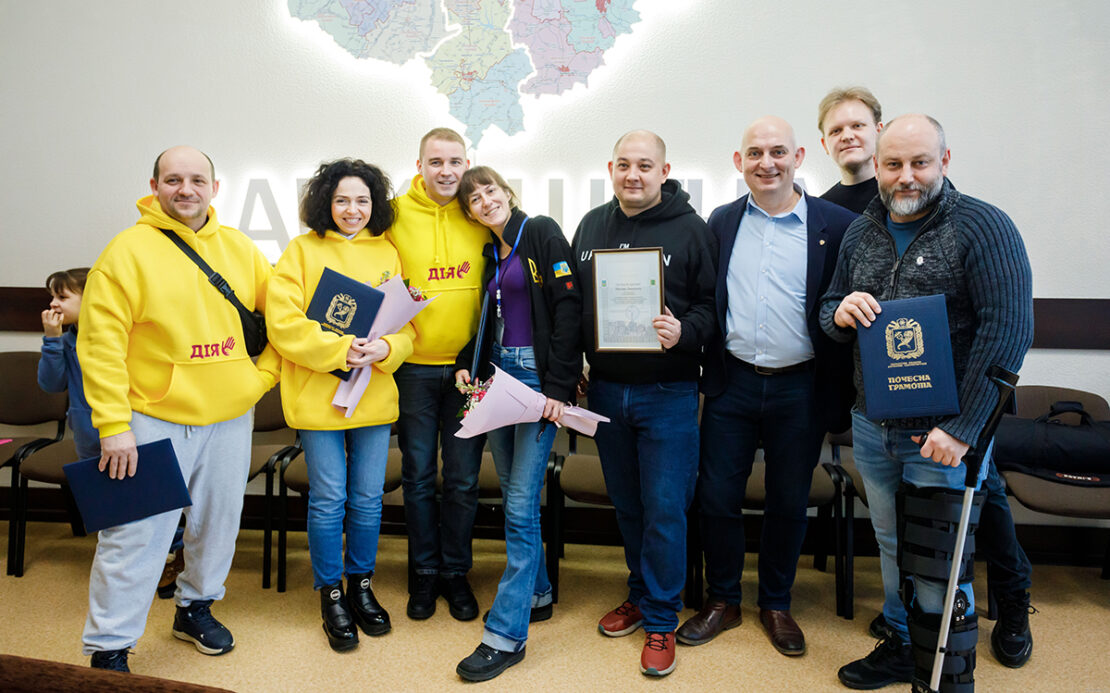 В Харківській області волонтерам вручили нагороди 23.02.2023