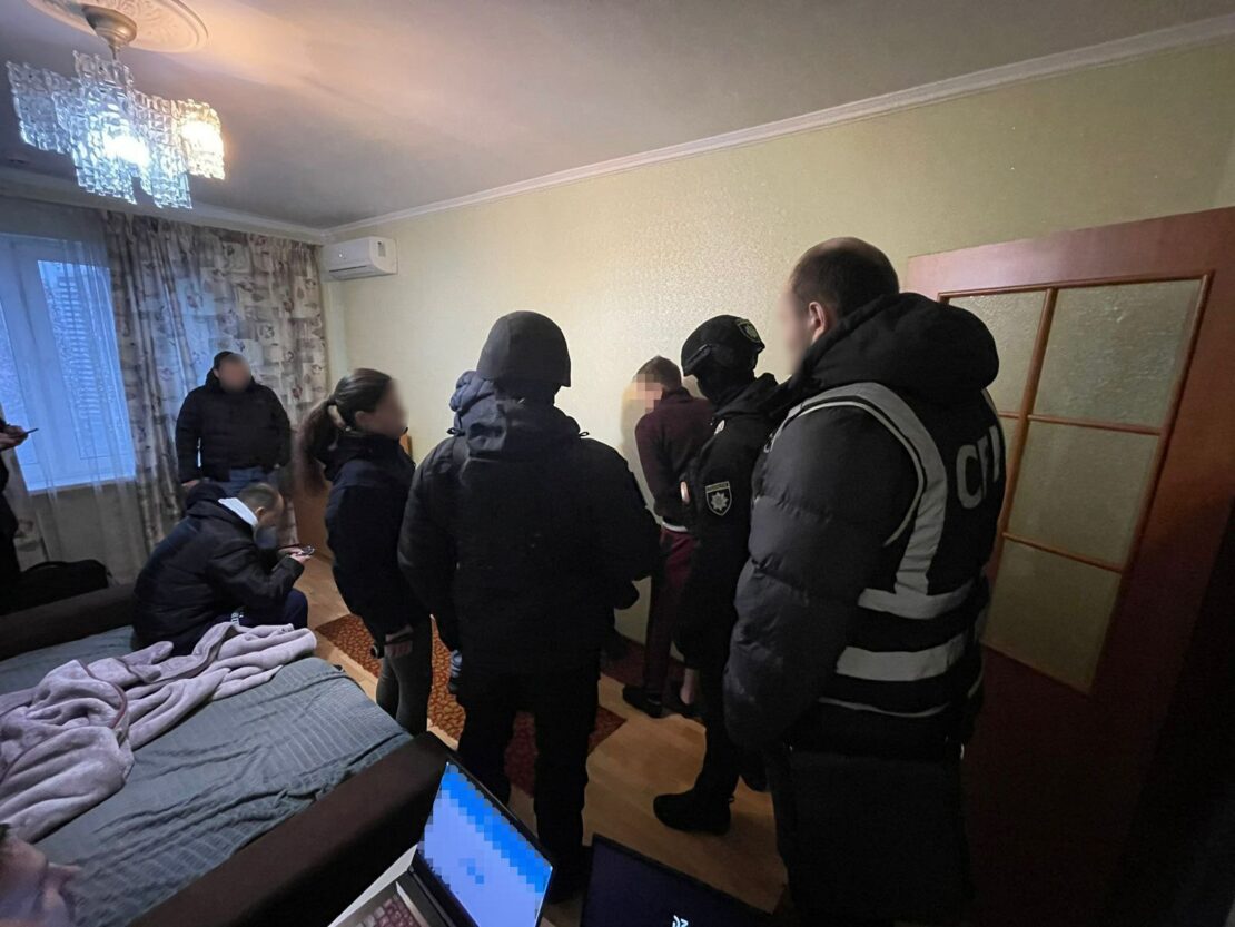 На Харківщині викрили онлайн-шахраїв: ошукали 300 осіб на 1 млн грн