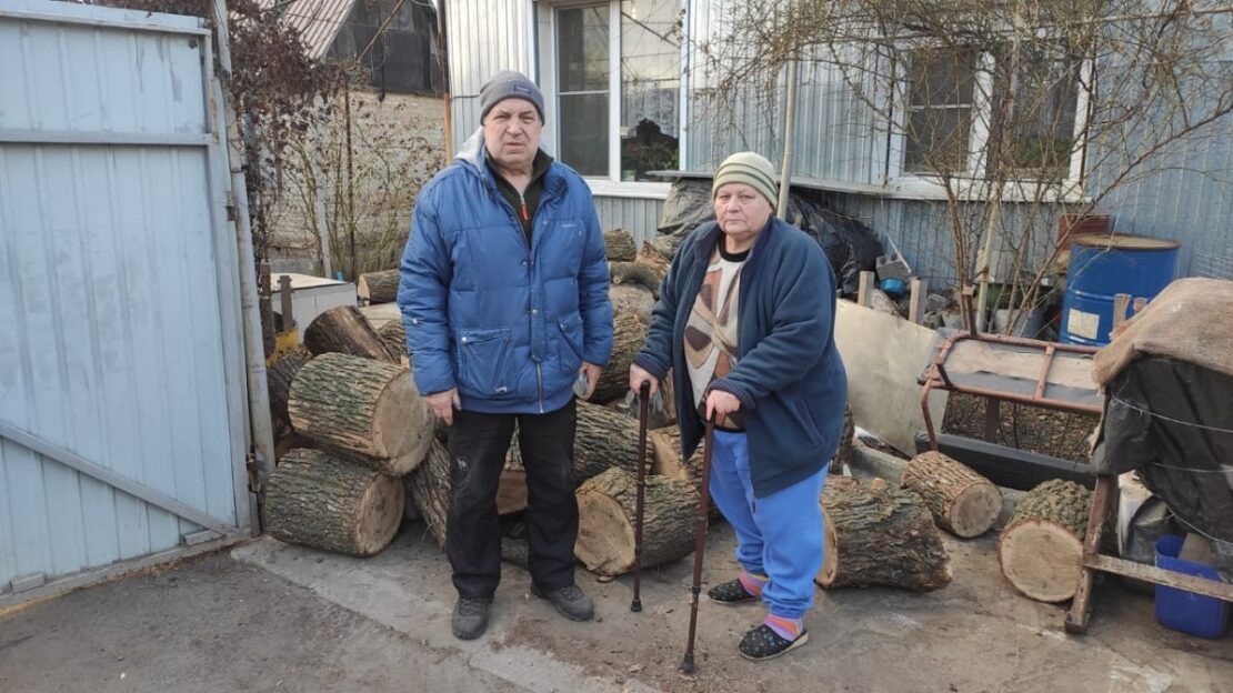 Мешканці Харкова отримують безкоштовні дрова для опалення