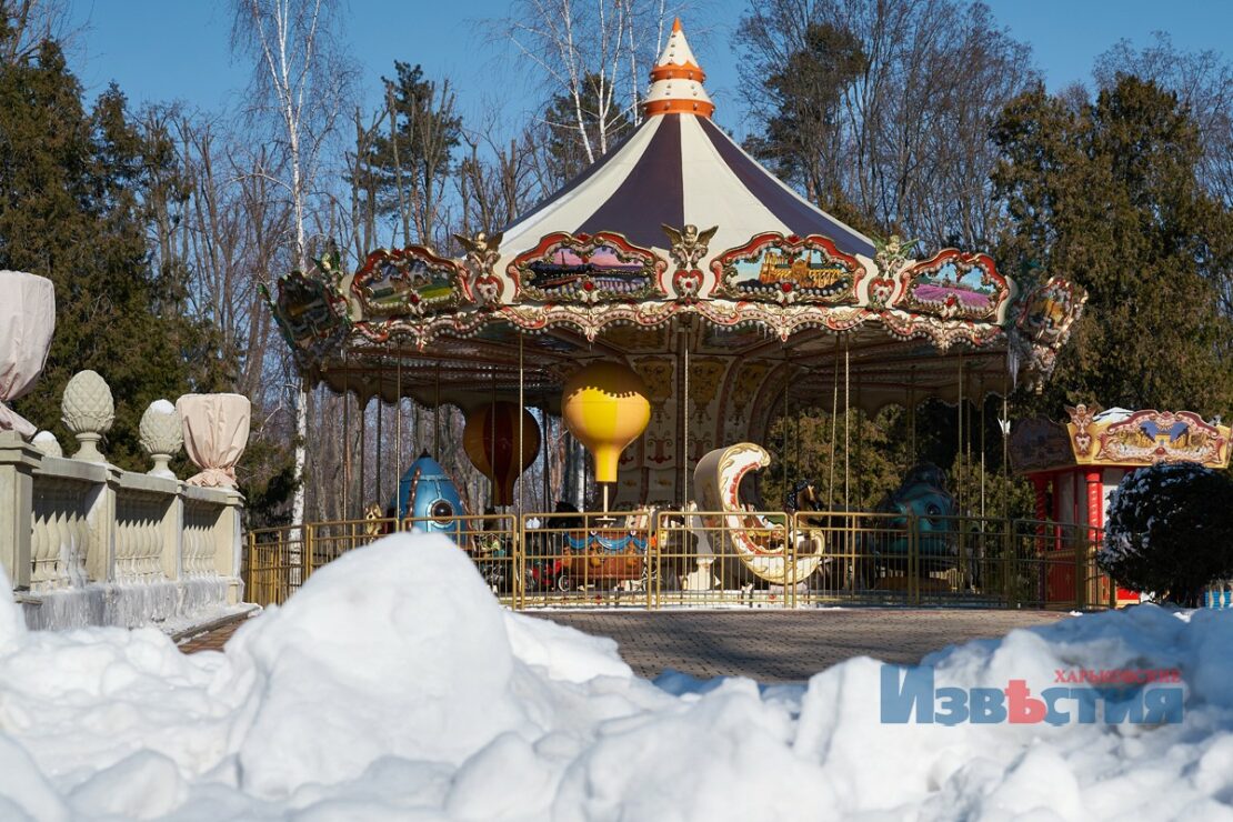 Фото Харків: Засніжений парк Горького у лютому 2023 року