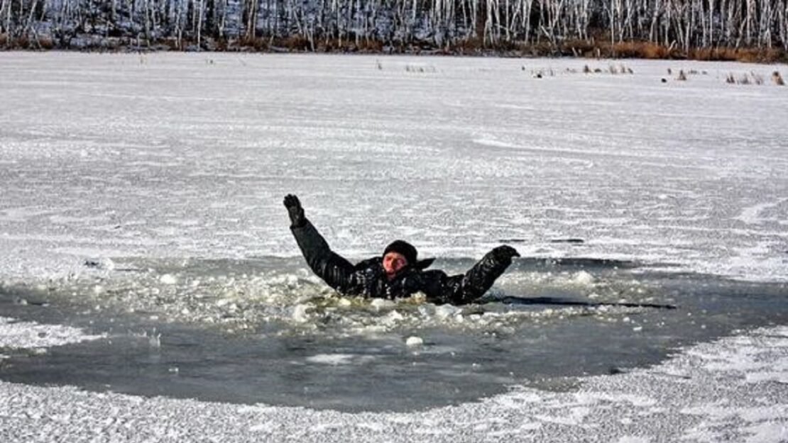 У Харківській області чоловік провалився під тонкий лід і потонув