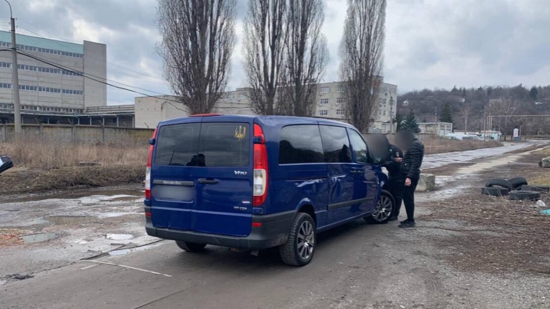 Автомобіль, що перебував у розшуку, виявили у Харкові