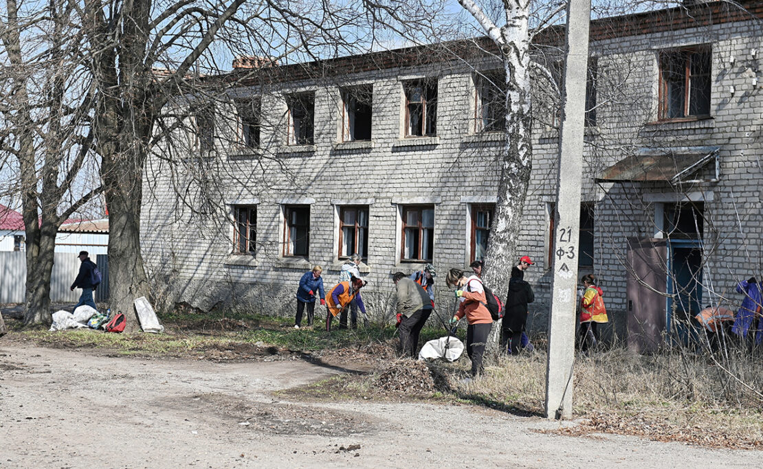 У Краснограді на Харківщині відновлюють гуртожиток для переселенців 