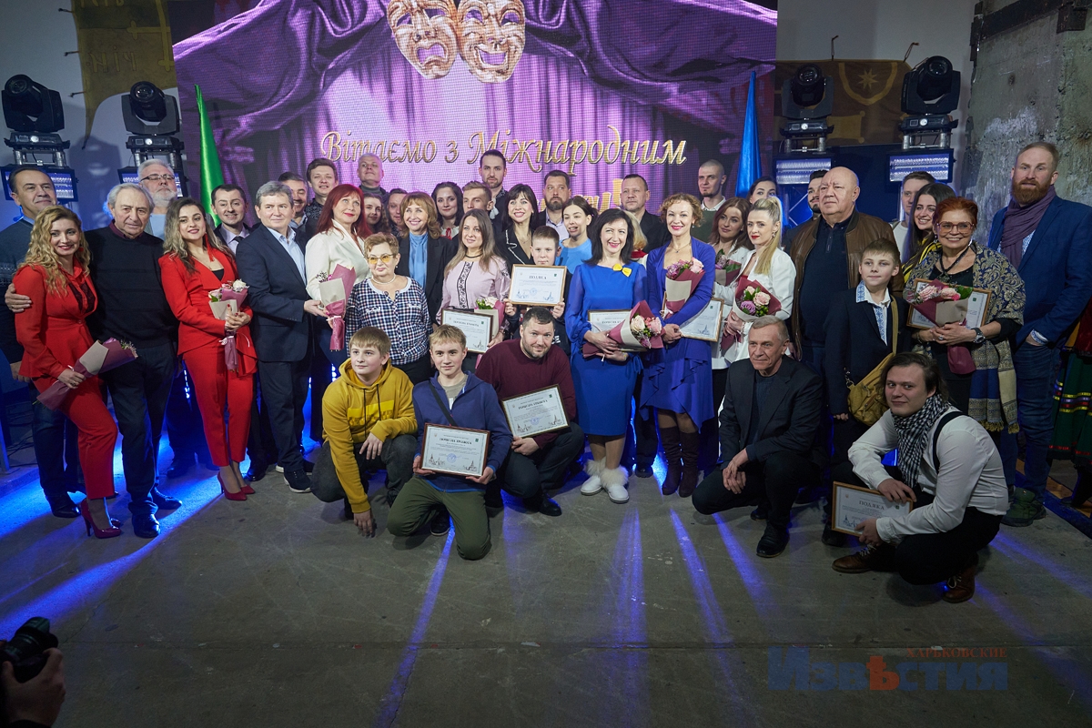 Мер Харкова привітав працівників театру з професійним святом (ФОТО)