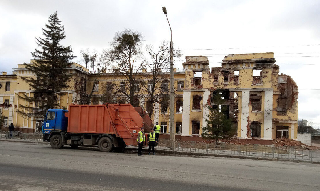 Щомісяця з Київського району Харкова вивозять 63 кубометрів сміття