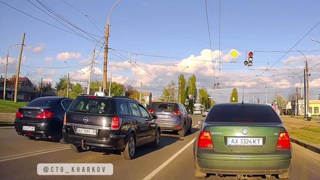 У Харкові водія оштрафували за порушення ПДР по відео у мережі 
