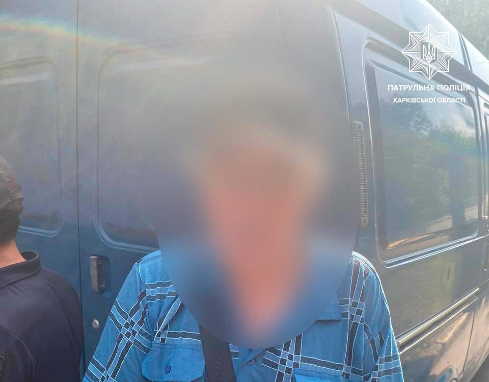 Патрульні Харкова виявили у чоловіка підроблене посвідчення водія (фото)