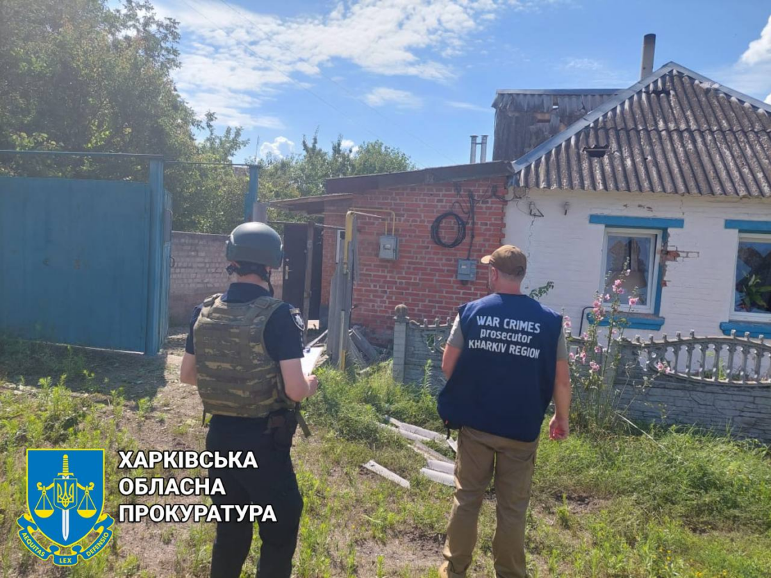 Прокуратура зафіксувала наслідки ранкового обстрілу Вовчанська: є поранений