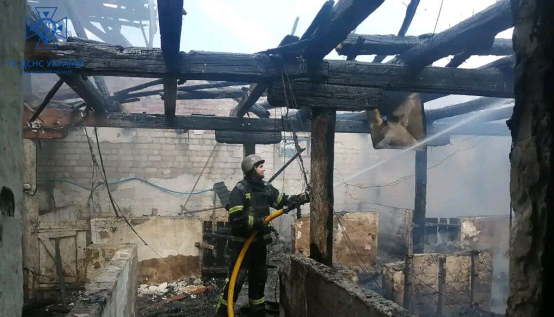 У селі Петропавлівка на Харківщині сталися дві пожежі через обстріли