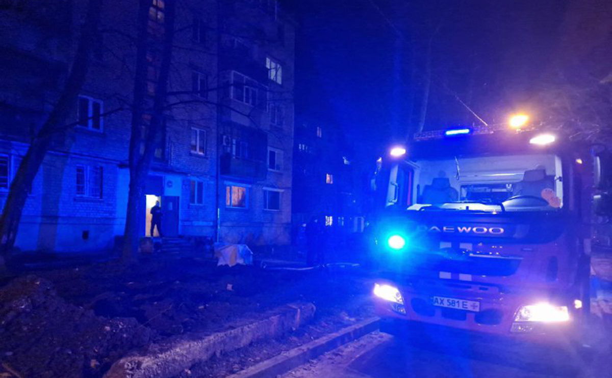 У Харкові сталася пожежа у п'ятиповерхівці: є загиблий