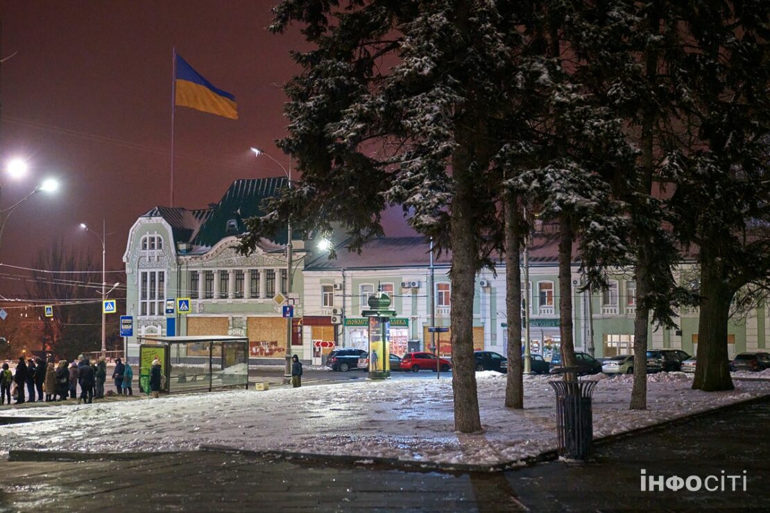 Вечірній Харків на початку січня (фоторепортаж)