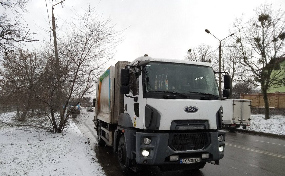 За 10 днів нового року з Харкова вивезли понад 60 кубометрів сміття 