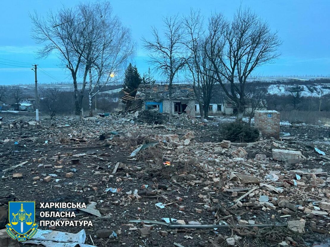 Окупанти обстріляли та скинули бомби на села Харківщини