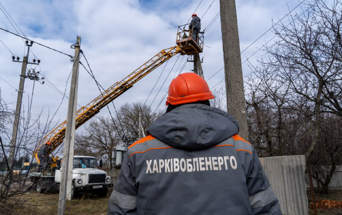 У дві громади на Харківщині повернули світло після обстрілів