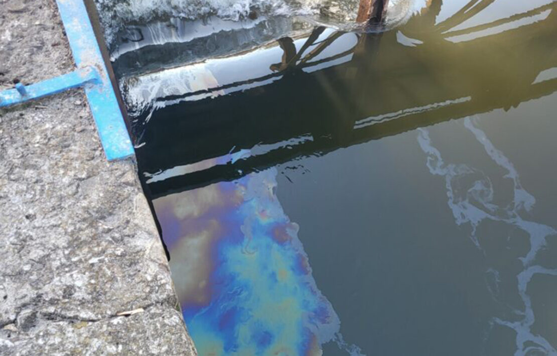 У Харкові виявили нафтопродукти у питній воді 