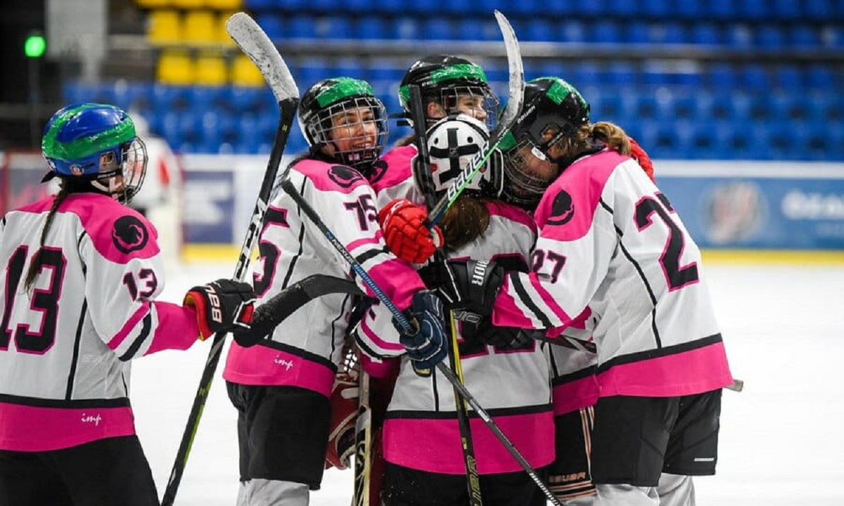 Харківські «Пантери» вчетверте стали чемпіонками України з хокею серед жінок