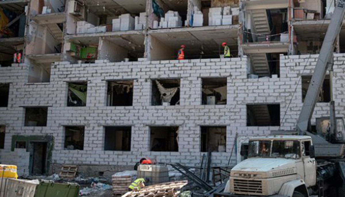 У Харкові невідкладно відновлять десять пошкоджених будинків