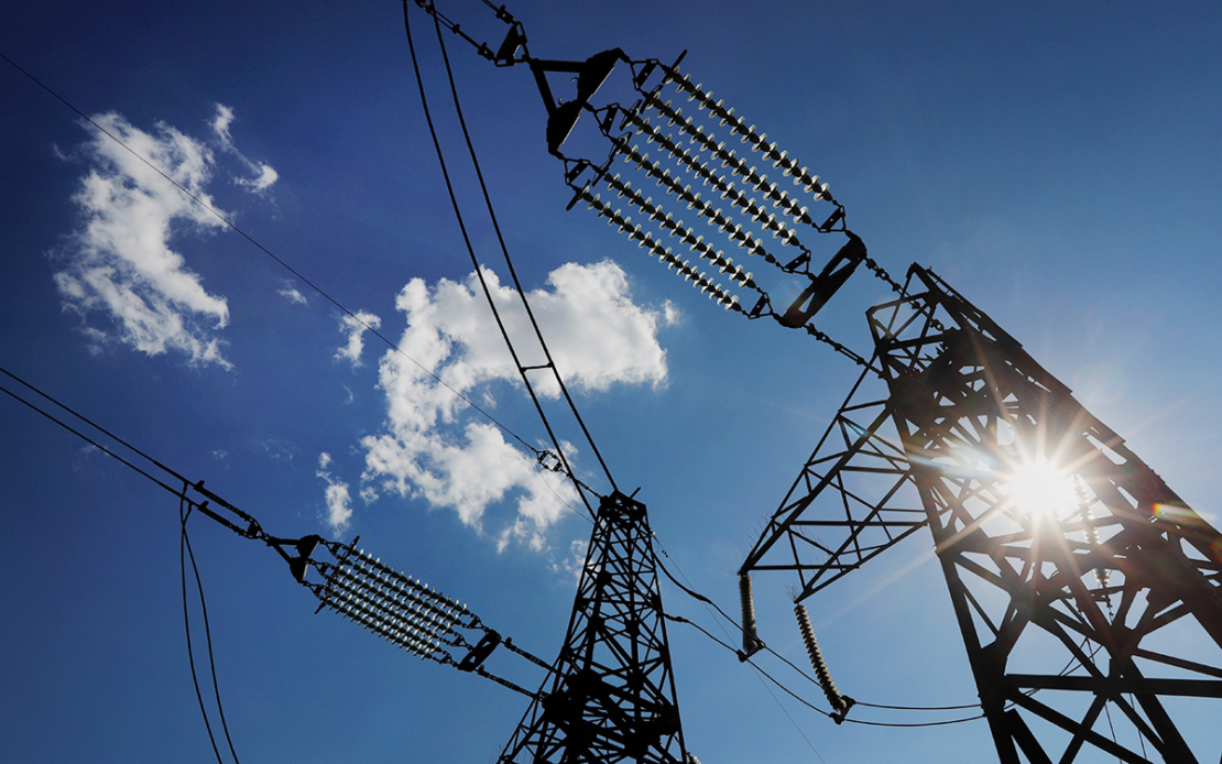 Енергетики розповіли як справи з електроенергією на Харківщині