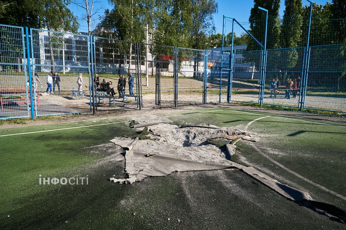 Обстріл шкільного стадіону в Харкові: у якому стані діти - ХОВА